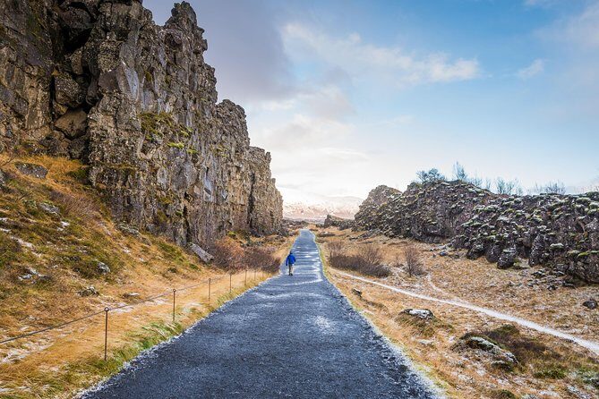 Golden Circle and Glacier Snowmobiling Day Trip from Reykjavik - One long day that actually makes sense: coach to the Golden Circle, then up to Langjökull