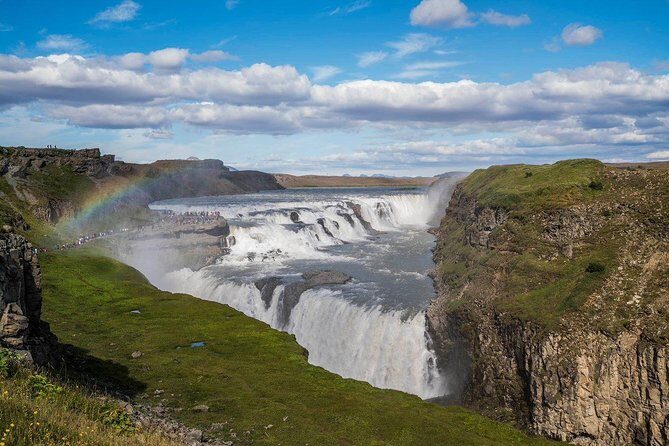 Golden Circle Premium Tour with Fridheimar Farm - Pickup timing and the bus-stop reality in Reykjavik