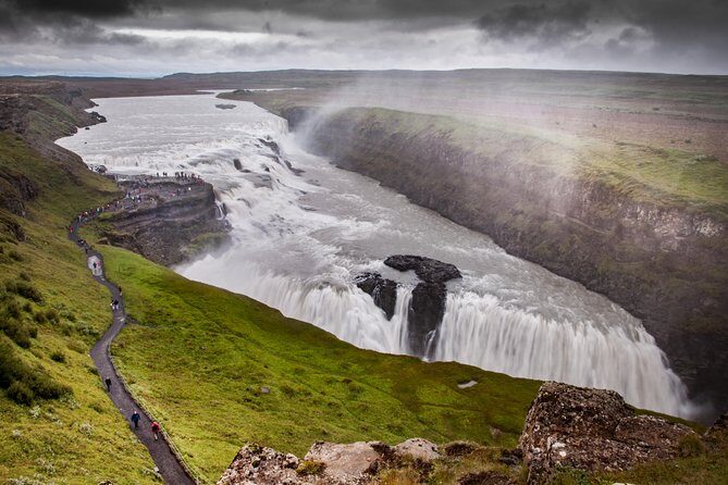 Golden Circle Small-Group Afternoon Tour from Reykjavik - Kerið Crater: Red Rock, Blue Water, and a Short Loop Walk