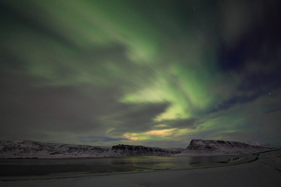Reykjavik: Golden Circle & Northern Lights 4x4 Tour - Northern Lights chase from Reykjavik: how the tour improves your odds