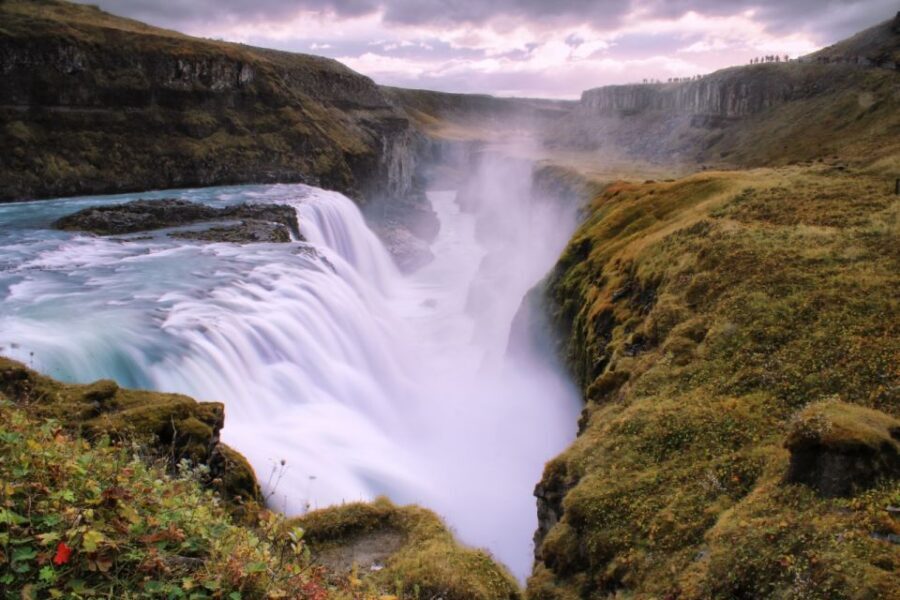 Reykjavik: Golden Circle, Tomato Farm and Kerið Crater Tour - Efstidalur and local farm life: quick stops that add texture