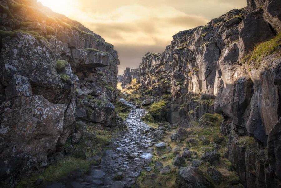 Small Group: Golden Circle & Friðheimar Visit From Reykjavik - Kerið Crater Lake: volcanic finale with a walk that actually changes the view